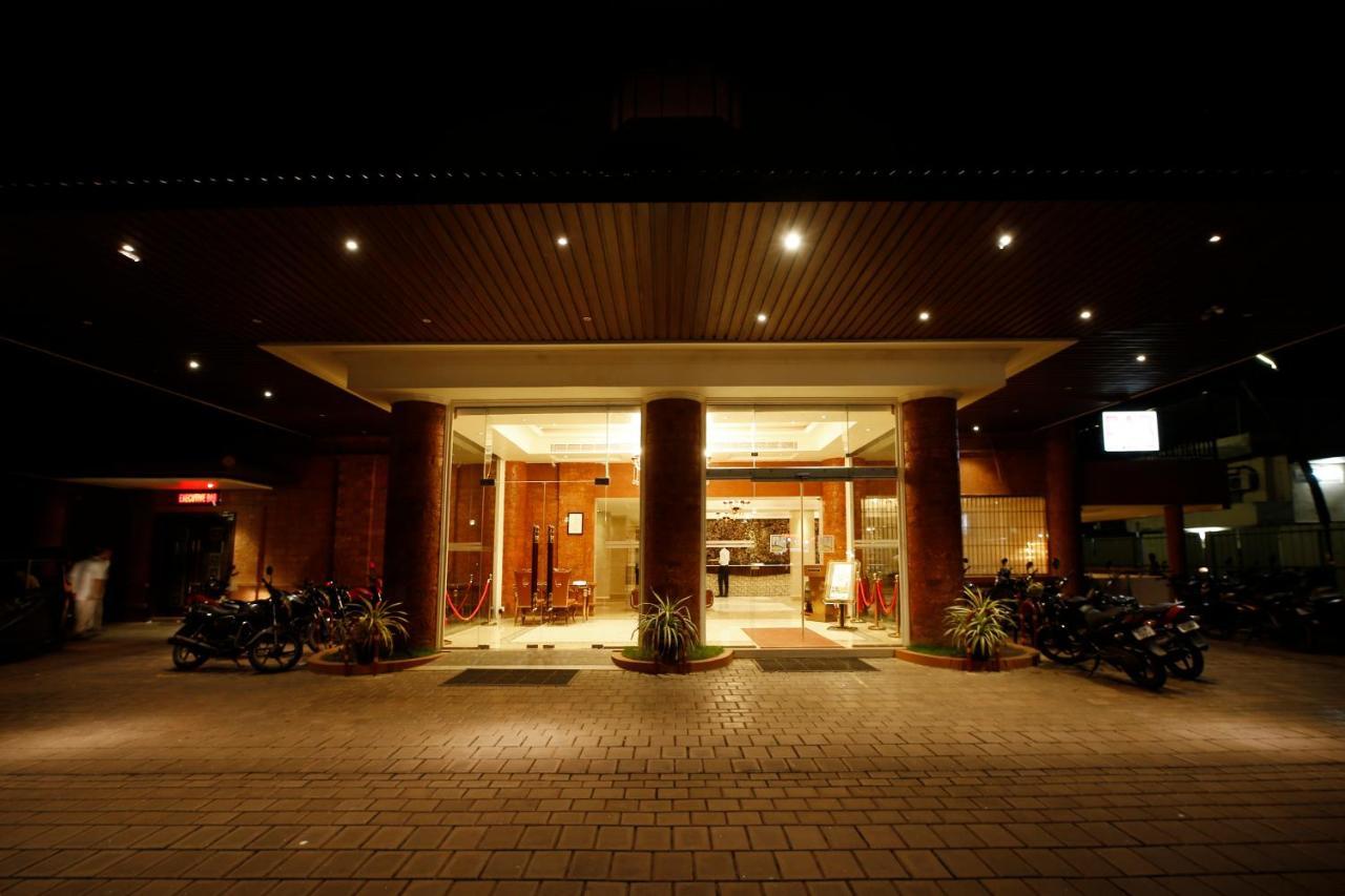Hotel Park Residency Nilambur ภายนอก รูปภาพ